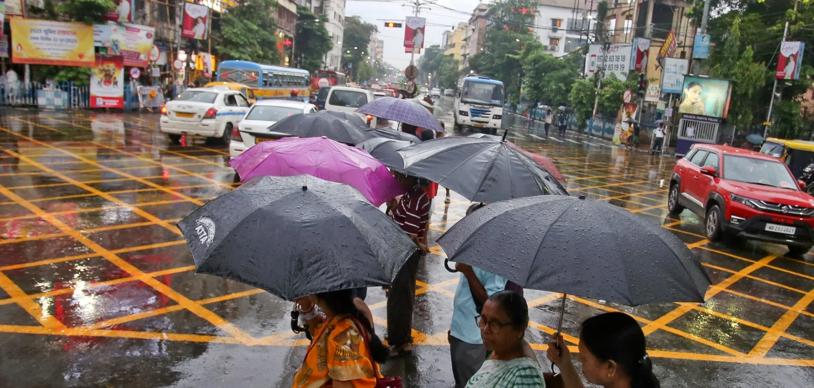 যারা বৃষ্টিতে ভিজেছিল........