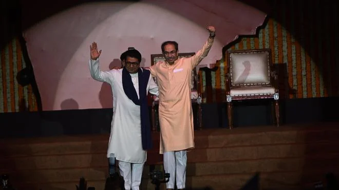 ২০ বছর পর  ঠাকরে ভাইদের যৌথ সমাবেশ, "আমরা একসঙ্গে এসেছি, একসঙ্গেই থাকব" বার্তা উদ্ধব ঠাকরের