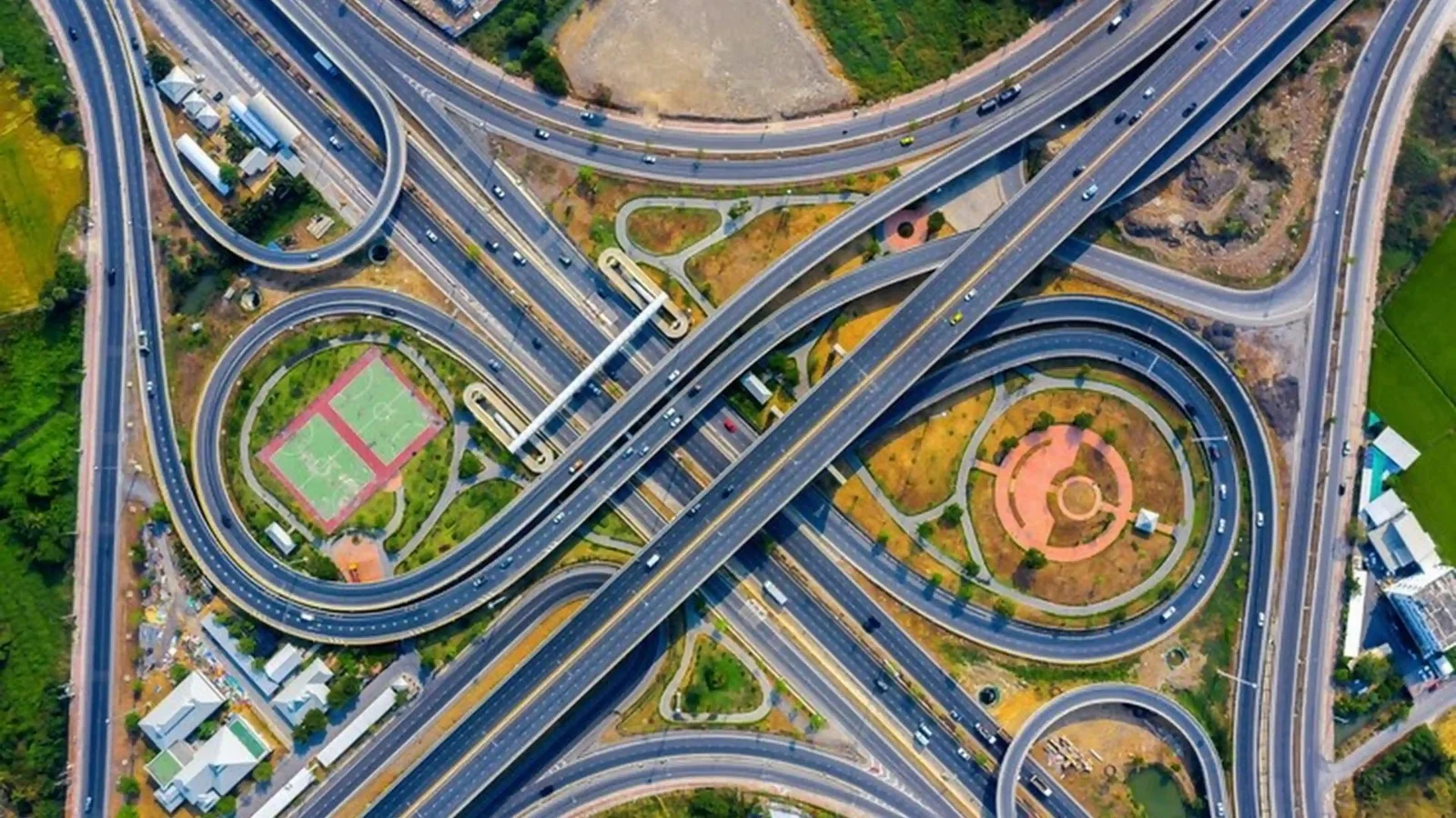 কেন্দ্রের বড় ঘোষণা, ৫০ শতাংশ কমেছে টোল ট্যাক্স, স্বস্তির খবর গাড়ি চালকদের