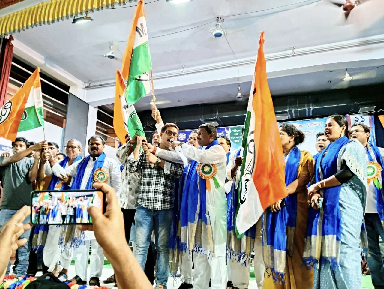 আইএসএফ থেকে ৩৪জন সদস্য তৃণমূলে যোগ দিল কুলপিতে