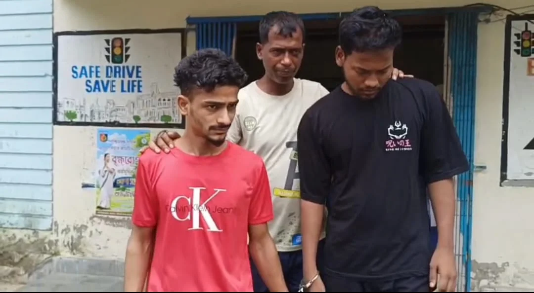 বারুইপুরে বোমা ছোড়ার ঘটনায় গ্রেফতার দুই