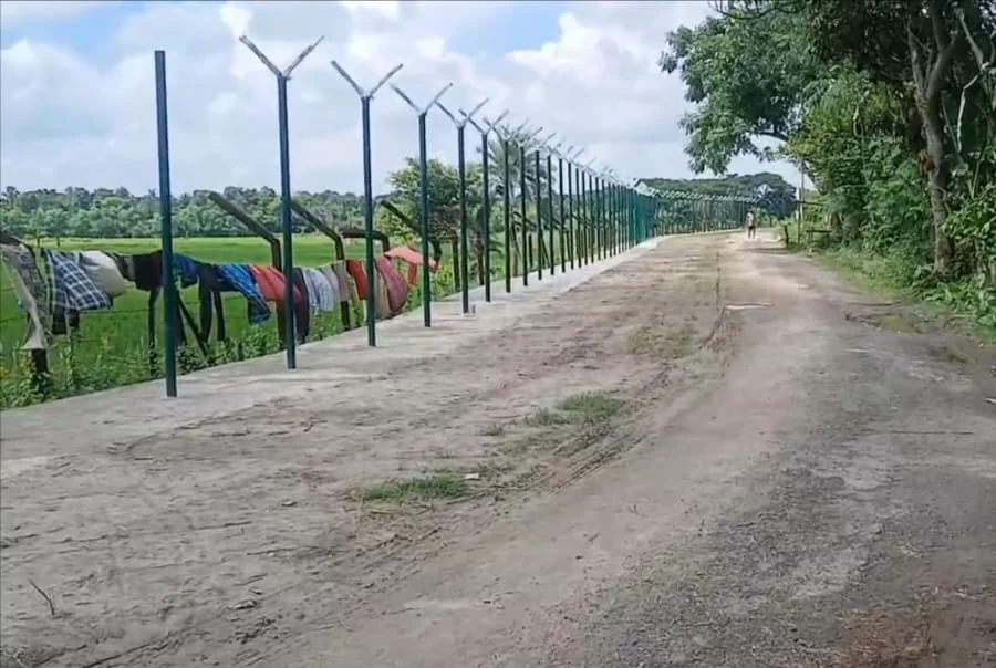ঘোজাডাঙ্গা সীমান্তে কাঁটাতার এর বেড়া তৈরির উদ্যোগ