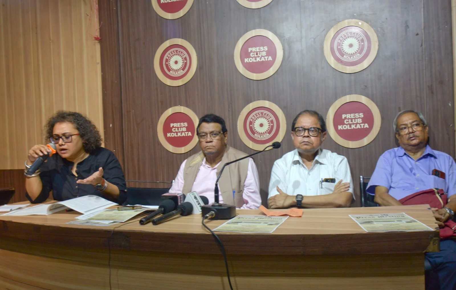 বাঙালি পরিযায়ী শ্রমিকদের উপর নির্যাতন বন্ধ করতে আরও সচেষ্ট হতে হবে