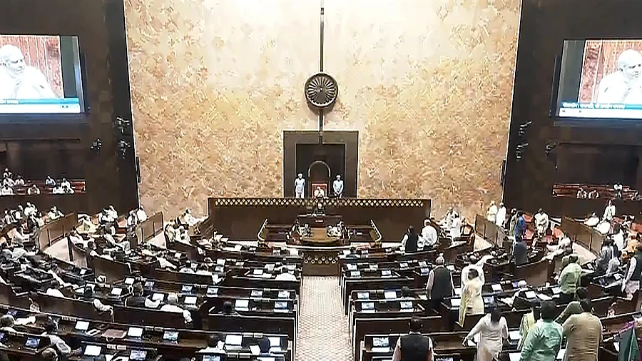 এসআইআর নিয়ে কোনও আলোচনা নয় পার্লামেন্টে! কেন্দ্রের নিদান