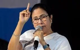 জেলে বন্দী মন্ত্রীদের পদ থেকে সরানোর জন্য কেন্দ্রের নয়া নিয়ম জারি, সরব মমতা