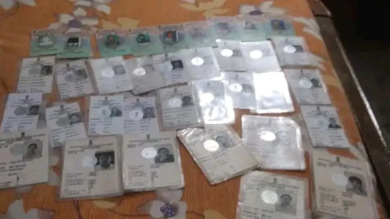 রাজারহাট-গোপালপুর থেকে ‘গায়েব’ ৩০০ ভোটার