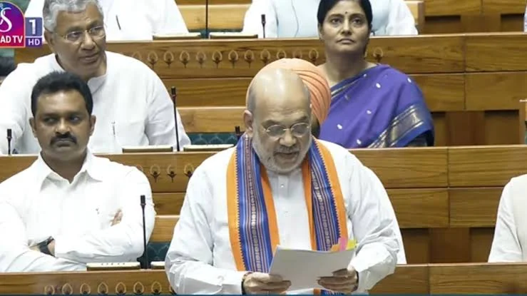 ১৩০তম সংবিধান সংশোধনী বিল নিয়ে তীব্র হট্টগোল সংসদে