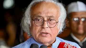 মোদি-ট্রাম্পের ‘ব্রোম্যান্সে’ ছেদ, 'শুল্ক- শাস্তি'তে খোঁচা কংগ্রেসের