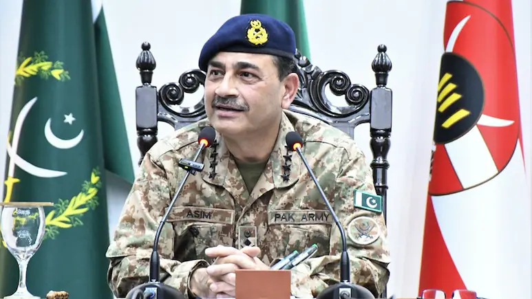 'অর্ধেক বিশ্বকে ধ্বংস করে দেবো’, হুঁশিয়ারি আসিম মুনিরের