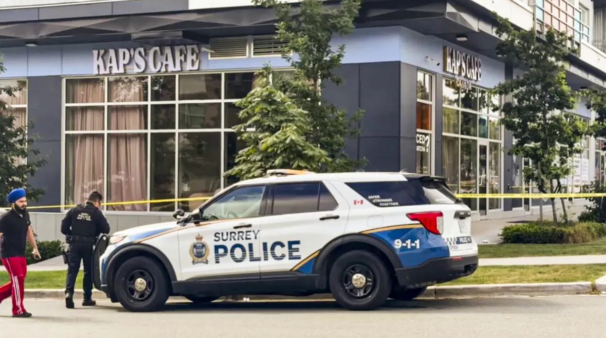 ফের গুলি চলল কপিল শর্মার কানাডার ক্যাফেতে