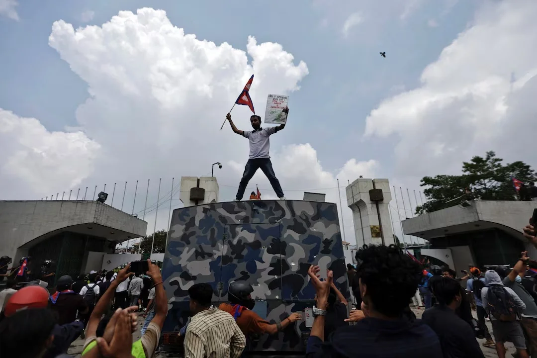 Nepal protests: শ্যুট অ্যাট সাইটের নির্দেশ নেপালে, পুলিশি গুলিতে মৃত বেড়ে ৯