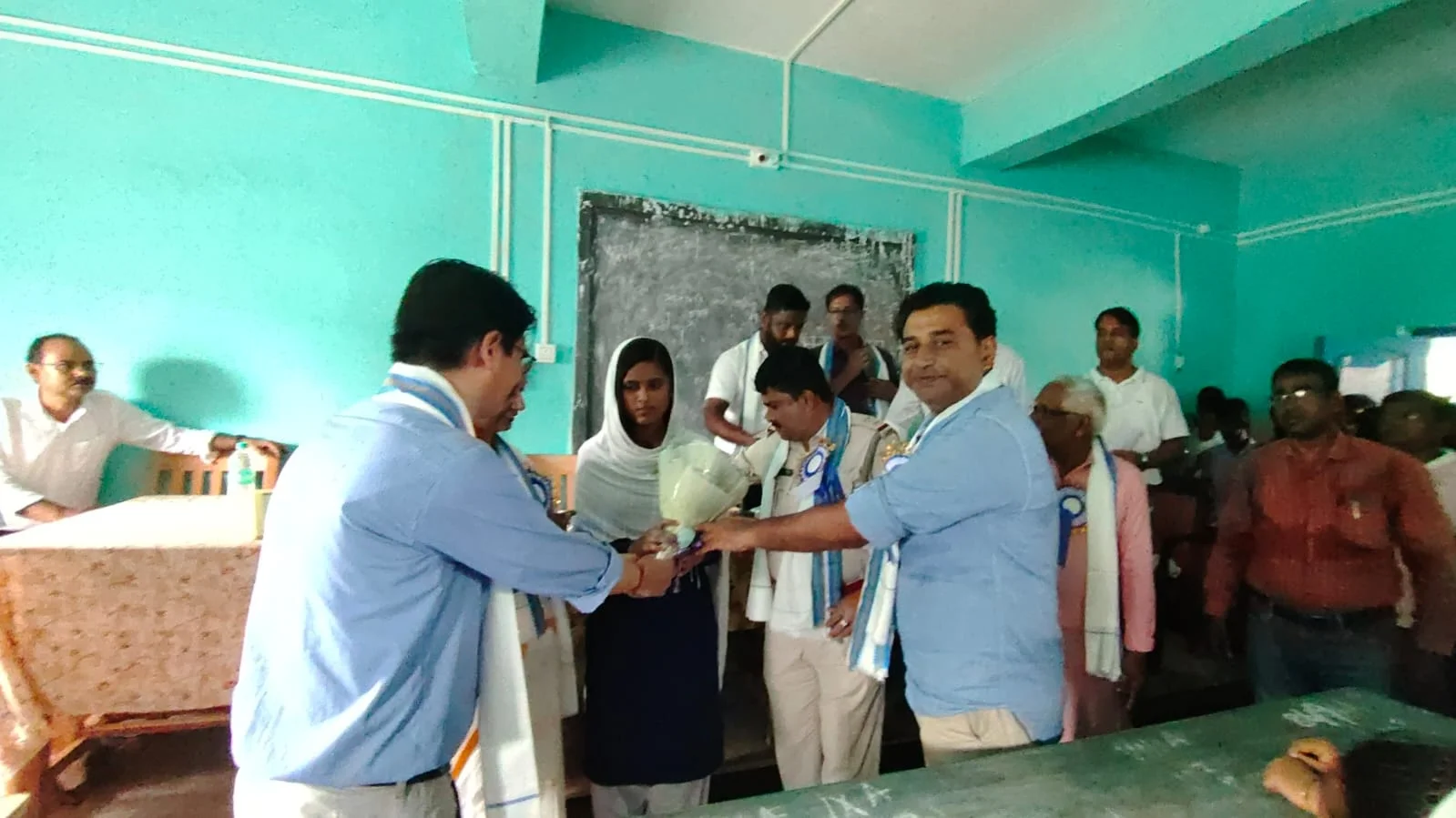 নিজের বিয়ে রুখে দৃষ্টান্ত গড়ল হাবিবা, সাহসী পদক্ষেপের জন্য স্কুল শিক্ষা দফতরের সংবর্ধনা