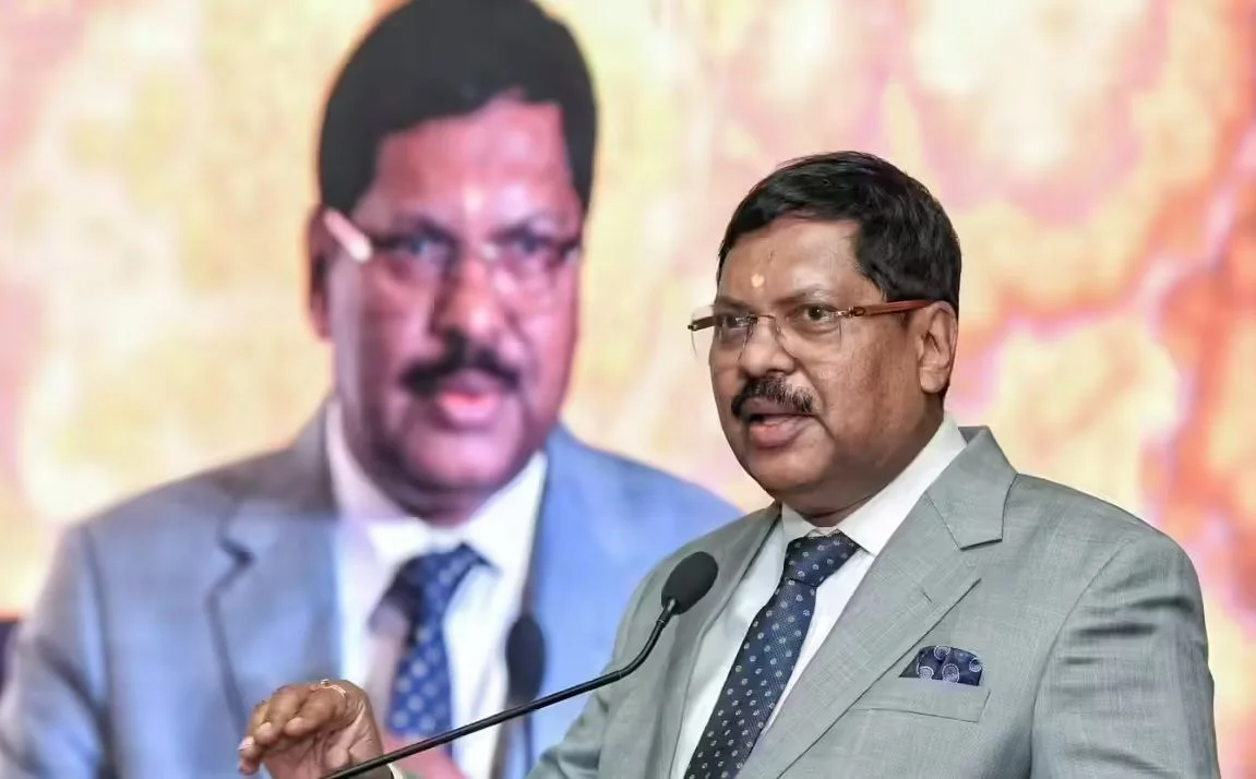 বুলডোজার অ্যাকশান সংবিধান বিরোধী, বিদেশের সেমিনারে বললেন বিচারপতি গাভাই