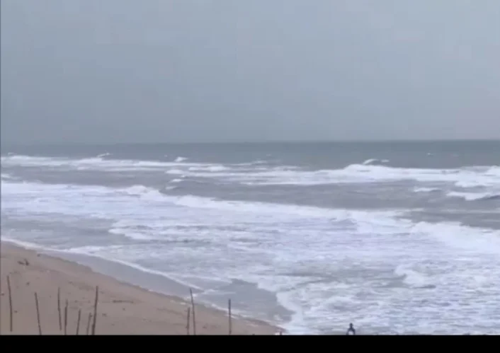 ঘূর্ণিঝড় ‘মন্থা’ আঘাত হানল অন্ধ্রপ্রদেশে, মৃত্যু ১, আহত ২