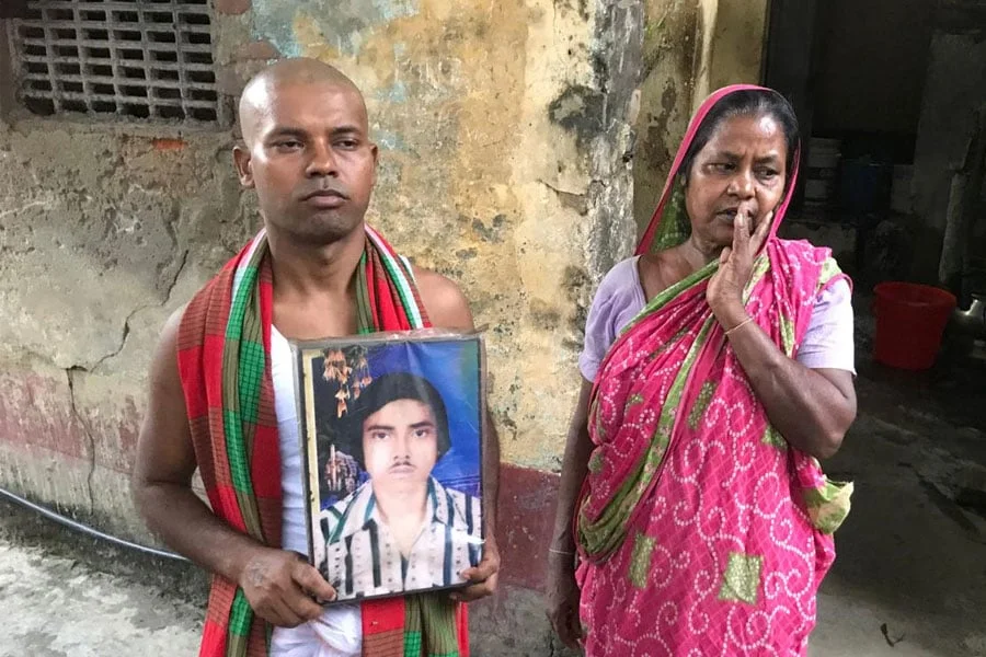 বাংলাদেশি তকমা দিয়ে দিল্লি থেকে তাড়ানো, মুর্শিদাবাদের বাড়ি ফিরেই হৃদরোগে মৃত্যু বাংলার শ্রমিক সন্তোষ দাসের