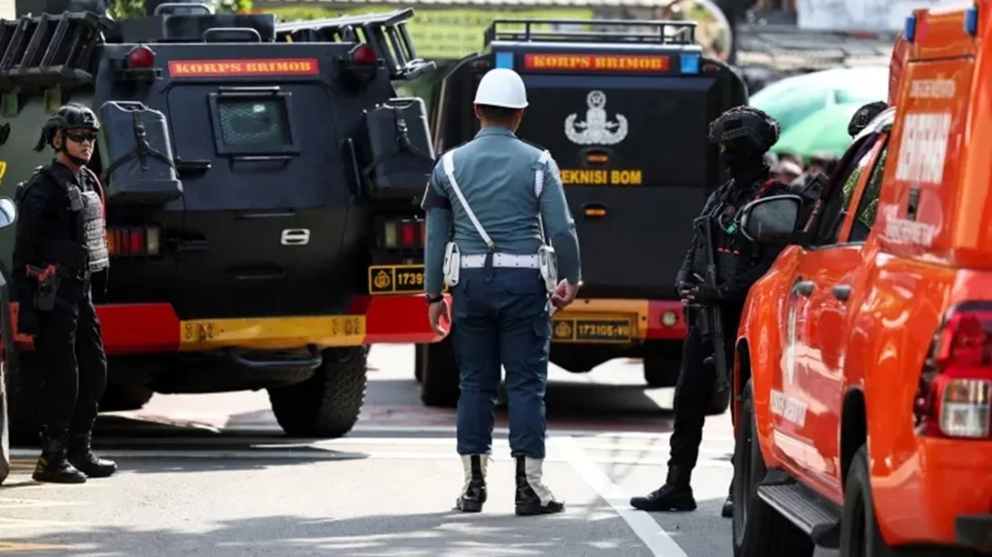 জাকার্তায় জুমার নামাজের সময় মসজিদে বিস্ফোরণ, আহত কমপক্ষে ৫৪