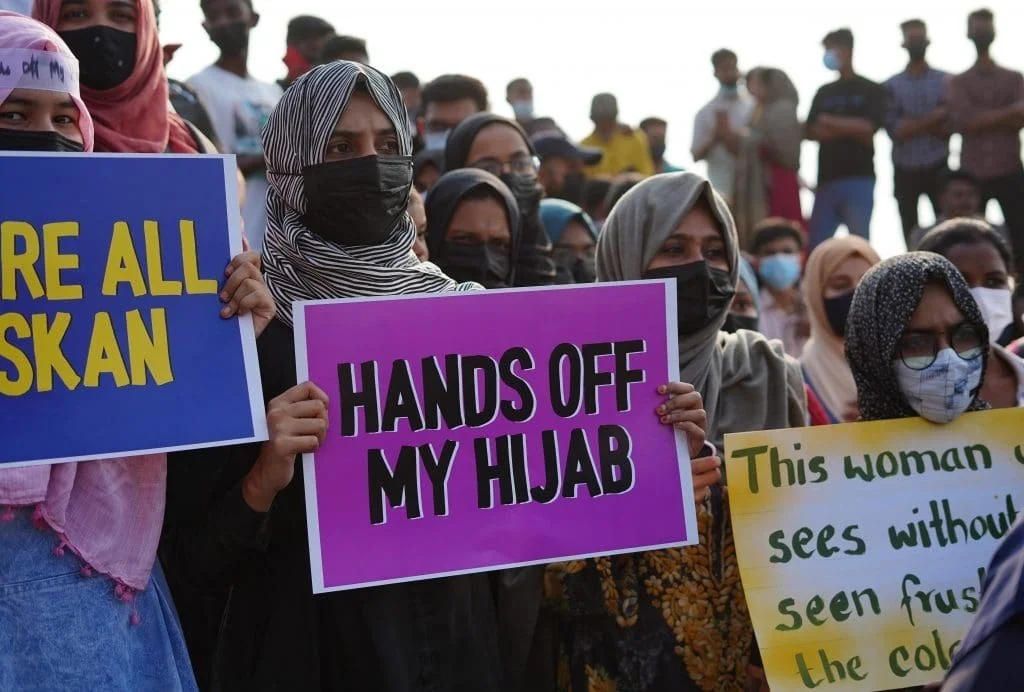 গুজরাত রেলওয়ের পরীক্ষা কেন্দ্রে হিজাব খুলে ফেলার অভিযোগ মুসলিম মহিলার