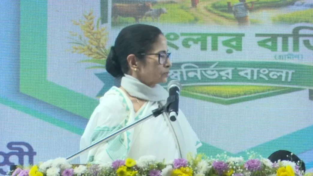 আমি ডবল ইঞ্জিন সরকার নই, আমাদের সরকার মানুষের সরকার: সিঙ্গুরের সভায় মুখ্যমন্ত্রী