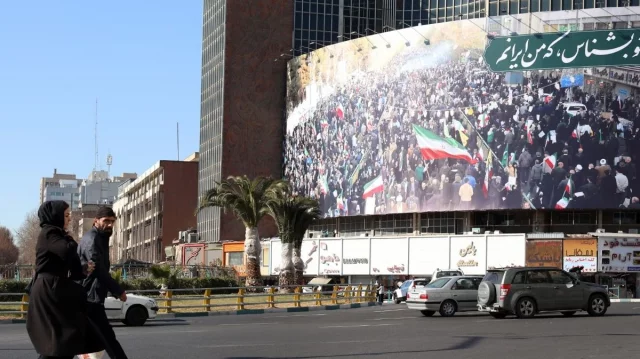 নিজস্ব ইন্টারনেট ও সোশ্যাল মিডিয়ার পথে ইরান