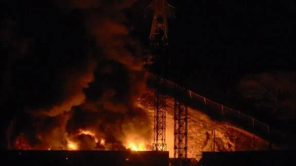 বিস্ফোরণে কেপে উঠল ভেনেজুয়েলা, বেসামরিক ও সামরিক স্থাপনায় হামলা!