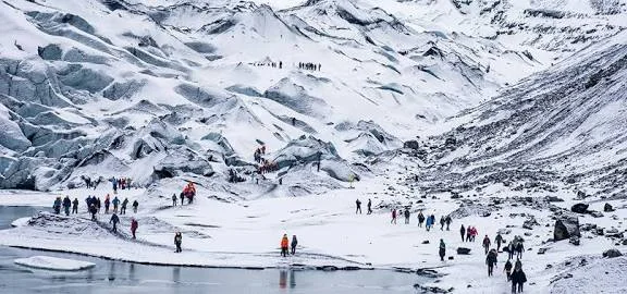 ভারী তুষারপাত ও বৃষ্টির জেরে স্থবির হিমাচল প্রদেশ, বন্ধ ১২৫০টিরও বেশি রাস্তা