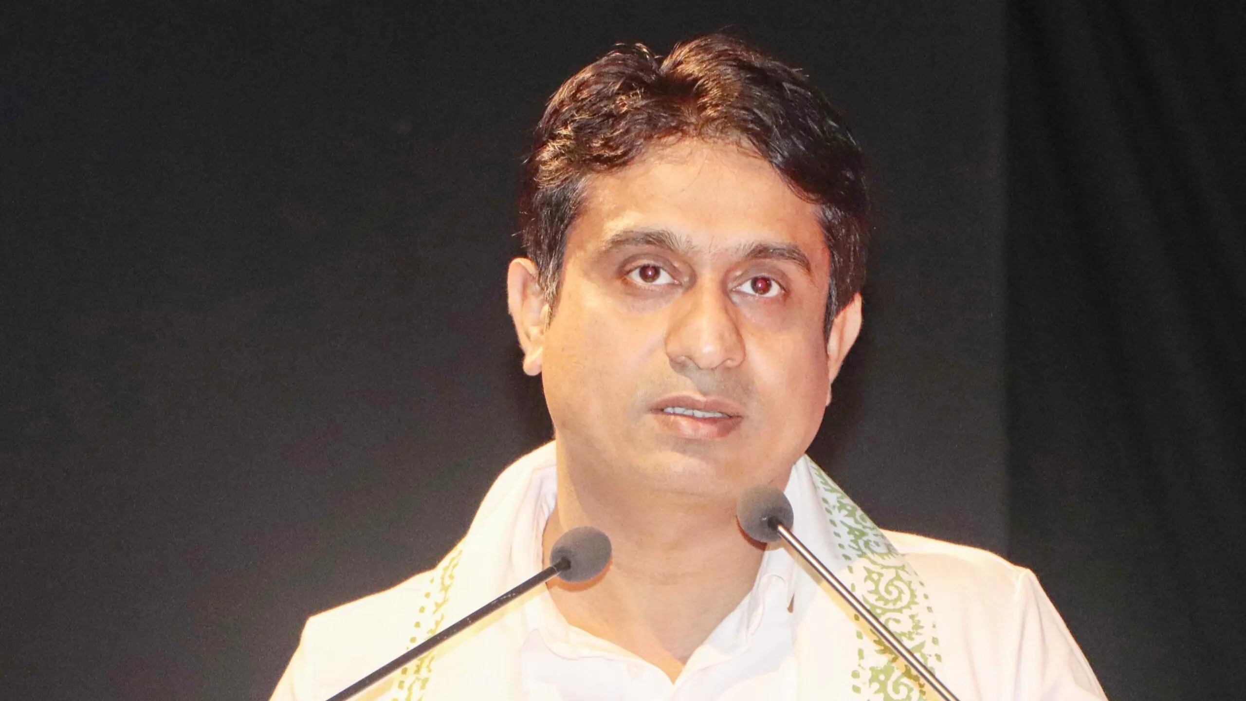 শার্টলেস বিক্ষোভ: জামিন পেলেন যুব কংগ্রেসের সর্বভারতীয় সভাপতি উদয়ভানু চিব