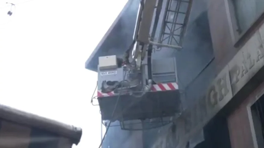 দিল্লিতে বহুতলে ভয়াবহ অগ্নিকাণ্ড: তিন শিশুসহ মৃত অন্তত ৭, পালামে শোকের ছায়া