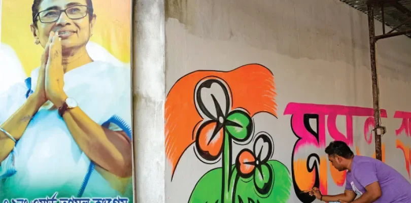 ‘ঘরের মেয়ে মমতা’ স্লোগানে জোর, বাড়ি বাড়ি প্রচারে ঝাঁপ তৃণমূলের