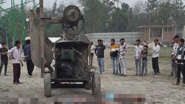 দিনহাটায় বিদ্যুৎস্পৃষ্ট হয়ে ৫ শ্রমিকের মৃত্যু