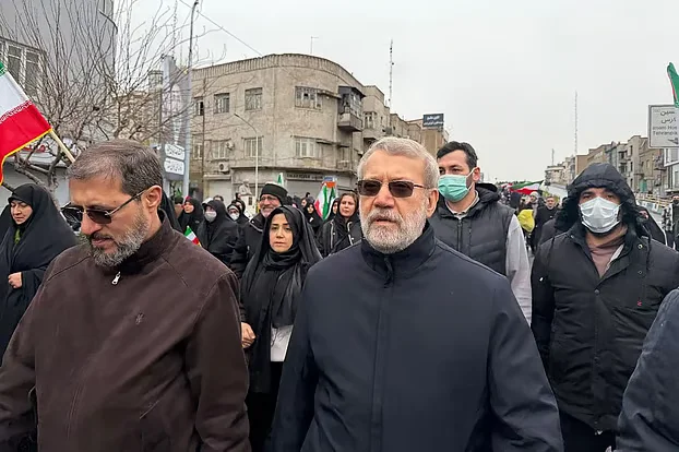 ইসরাইলি প্রতিরক্ষামন্ত্রী দাবি করেছেন, লক্ষ্যবস্তুতে আঘাত, ইরানের নিরাপত্তা প্রধান লারিজানি নিহত 