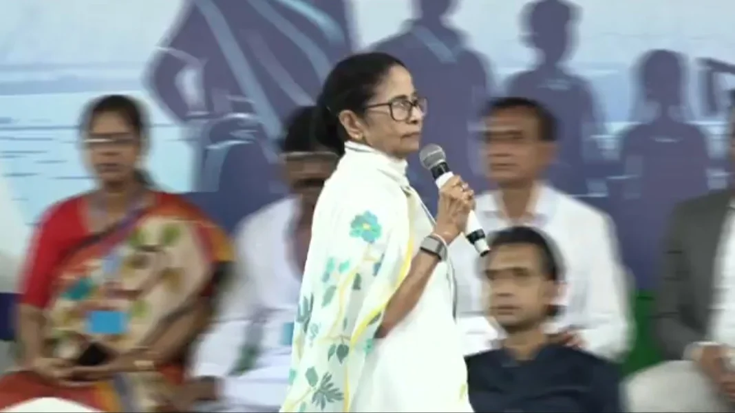 সাগরদিঘি থেকে কড়া বার্তা মুখ্যমন্ত্রীর: ‘শান্তিপূর্ণ প্রতিবাদ করুন, রাষ্ট্রপতি শাসনের ফাঁদে পা দেবেন না’