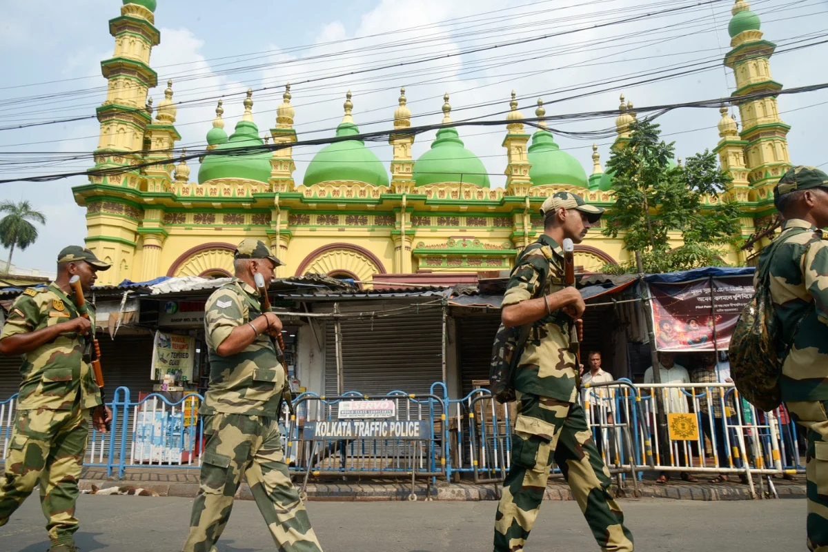 আসন্ন বিধানসভা নির্বাচনকে সামনে রেখে কলকাতা কড়া নিরাপত্তা
