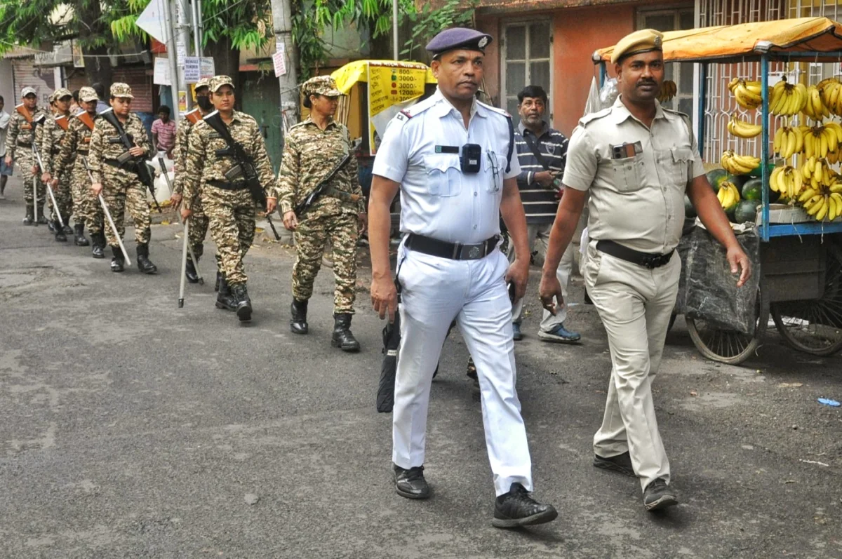 সামনেই ভোট সেই উপলক্ষে শহরের বিভিন্ন জায়গায় চলছে নাকা চেকিং