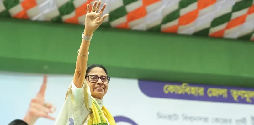 বিজেপির ‘স্বেচ্ছাচারিতা’ রুখে দেওয়ার ডাক মমতার, উত্তরবঙ্গের সভা থেকে কেন্দ্রকে তীব্র আক্রমণ