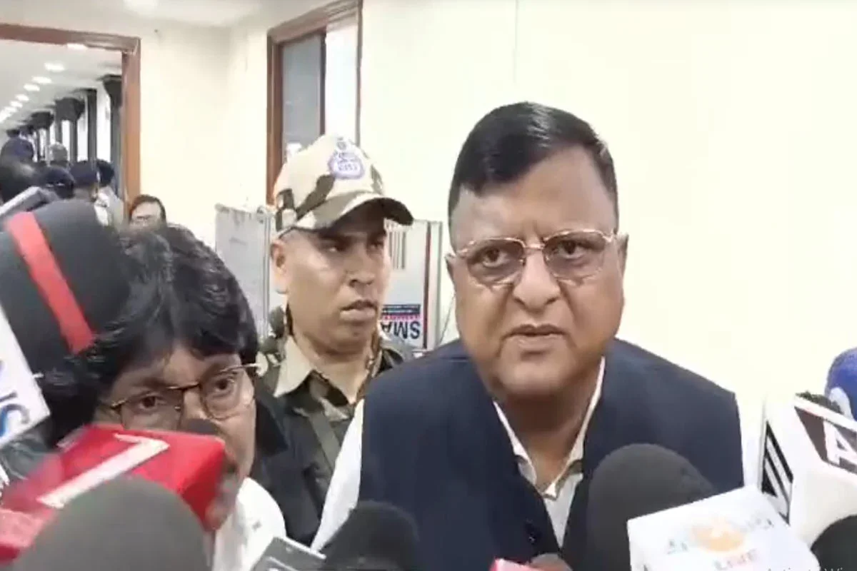 “আতঙ্কের পরিবেশ থাকবে না”, ভোটারদের অভয়বার্তা সিইও মনোজ আগরওয়ালের