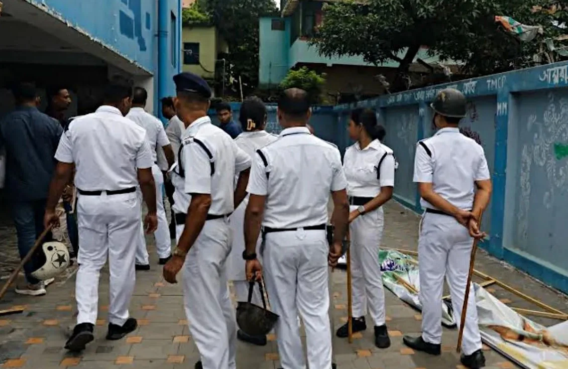 ভোটের আগে ফের পুলিশে রদবদল, বিজয়গঞ্জ বাজার থানার দায়িত্বে নতুন ওসি
