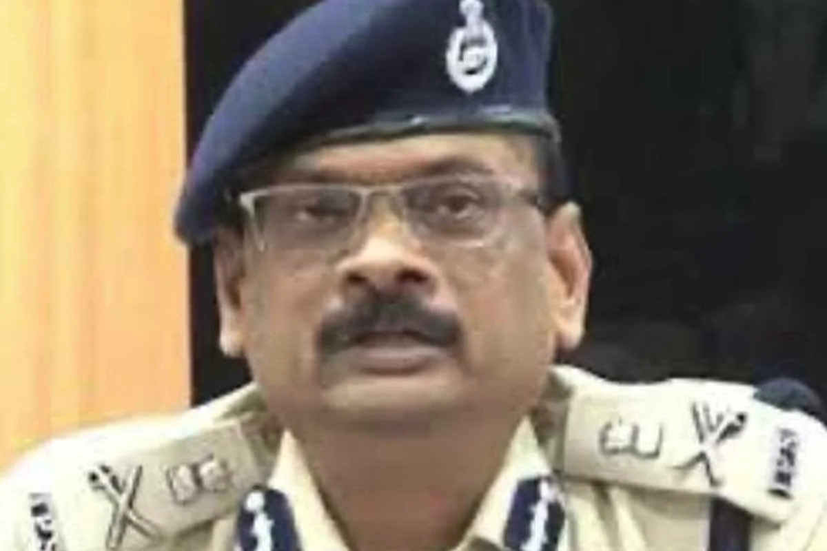 দ্বিতীয় দফার ভোটের আগে বড় সিদ্ধান্ত, রাজ্য পুলিশের ডিজি সিদ্ধনাথ গুপ্তের চাকরির মেয়াদ বাড়াল কেন্দ্র