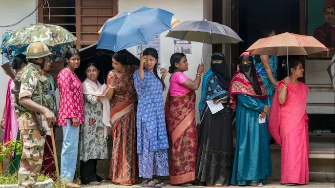 দুপুর ১টা পর্যন্ত নির্বাচনে জোরদার সাড়া, ভোট পড়ল ৬২.১৮ শতাংশ 