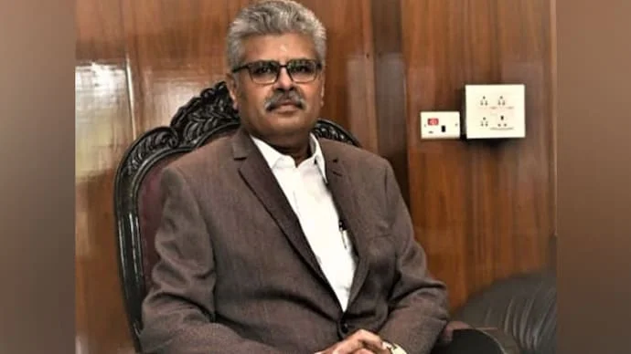 SIR: ট্রাইব্যুনালের প্রধানের পদ থেকে ইস্তফা দিলেন বিচারপতি শিবজ্ঞানম