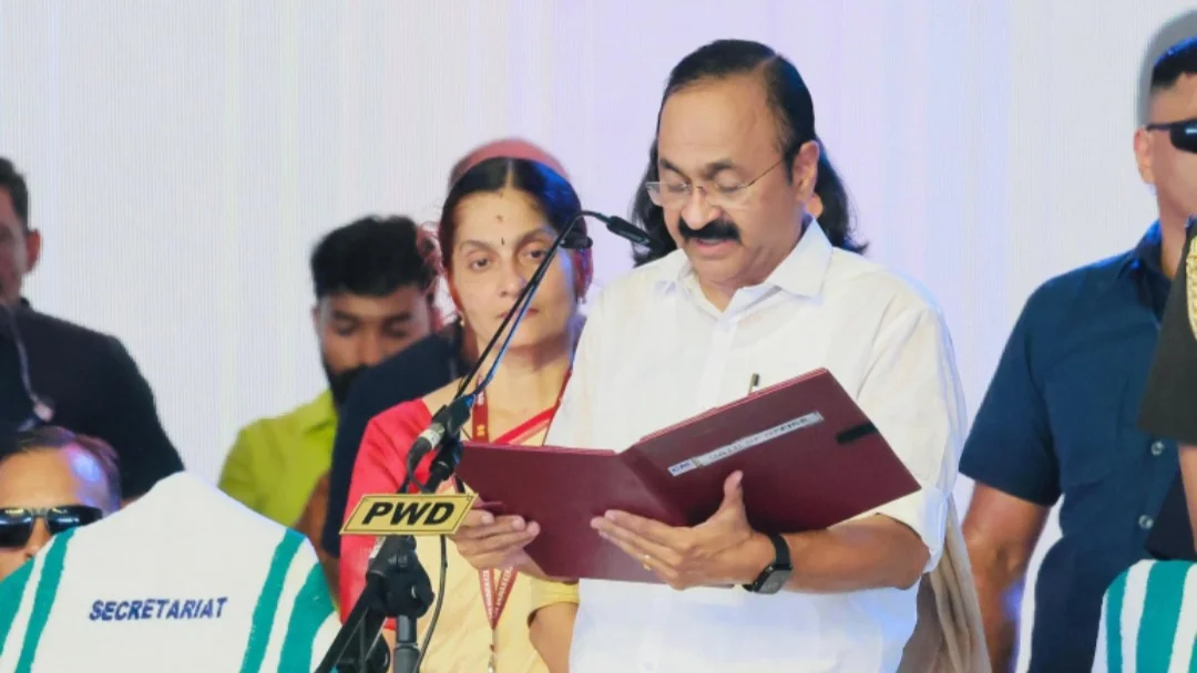 কেরলের নতুন মুখ্যমন্ত্রী হিসেবে শপথ নিলেন ভি ডি সতীশন, মন্ত্রিসভায় ২০ সদস্য