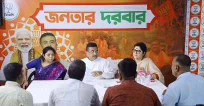সল্টলেকে জনতার দরবারে মুখ্যমন্ত্রী, অভাব-অভিযোগ জানাতে হাজির চাকরিপ্রার্থীরাও 