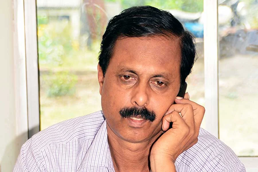 ক্যানিং পূর্বে পুনর্নির্বাচনের দাবিতে উত্তাল গণনাকেন্দ্র, বিক্ষোভে আরাবুল ও বিজেপি প্রার্থী