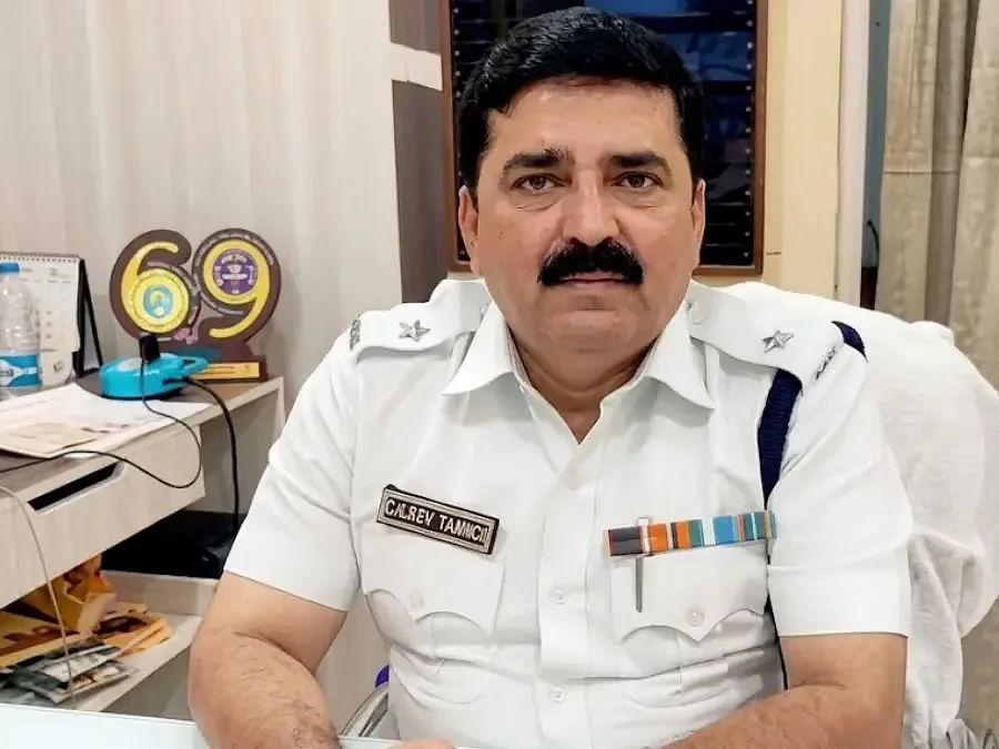 কলকাতার ডিসি শান্তনুর বিরুদ্ধে জারি হল লুক আউট নোটিস 