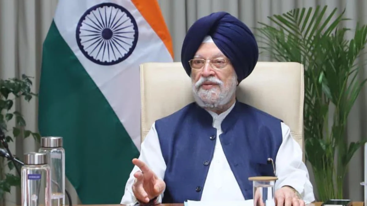 ভারতে কতদিনের তেল, এলপিজি মজুত আছে? স্পষ্ট করলেন কেন্দ্রীয় মন্ত্রী 