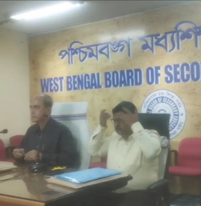 মাধ্যমিকে সংখ্যালঘু মুসলিম ছেলেদের মধ্যে মধ্যে প্রথম সাইয়েদাতুল্লাহ