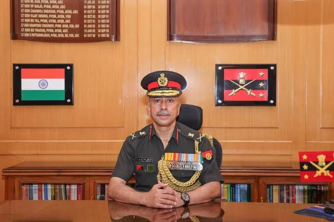 দেশের নতুন ‘চিফ অফ ডিফেন্স স্টাফ’ পদে দায়িত্ব নিলেন জেনারেল সুব্রমানি