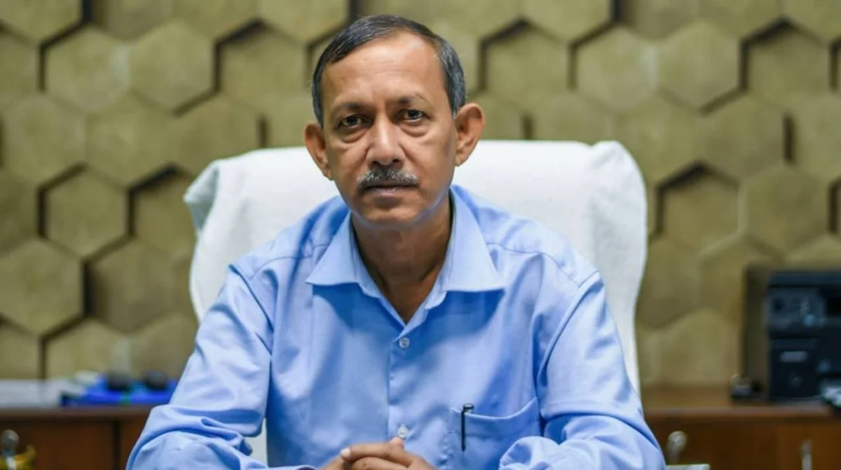 শিলিগুড়ির মেয়র পদ থেকে পদত্যাগ করলেন গৌতম দেব, ছাড়লেন সরকারি গাড়ি ও নিরাপত্তারক্ষী