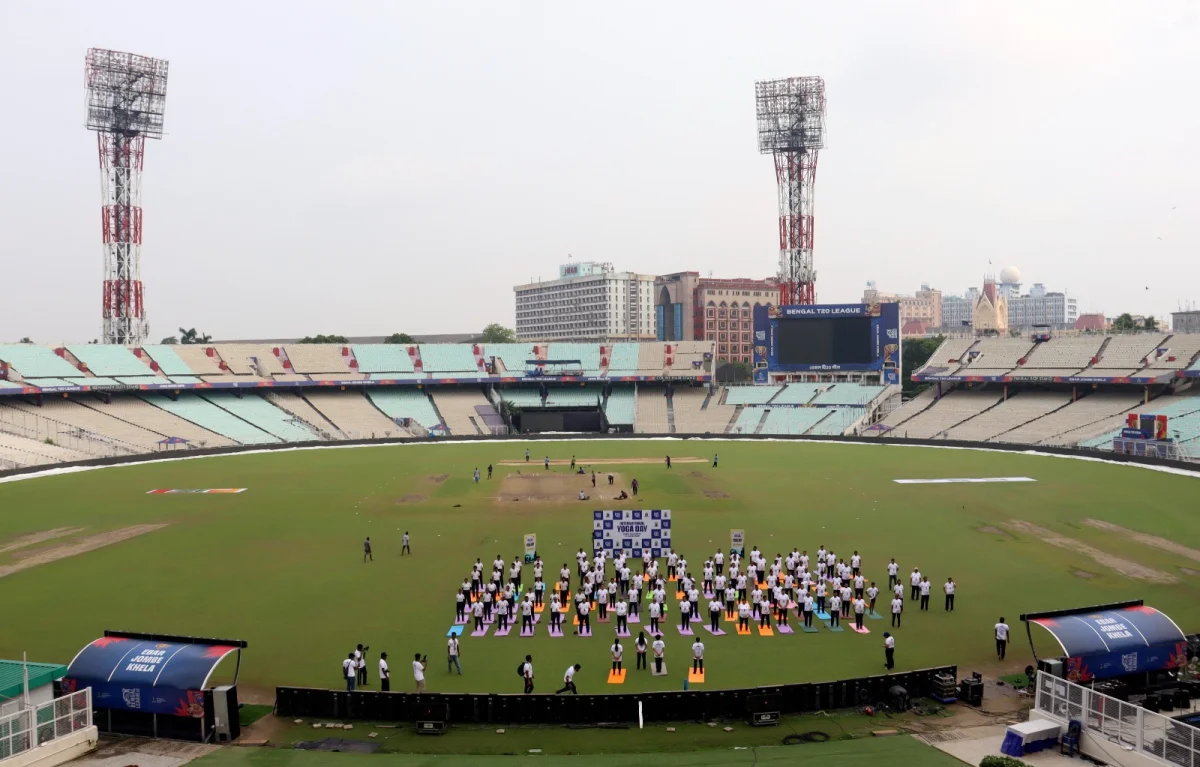 ইডেন গার্ডেন সে পালিত হলো যোগা দিবস