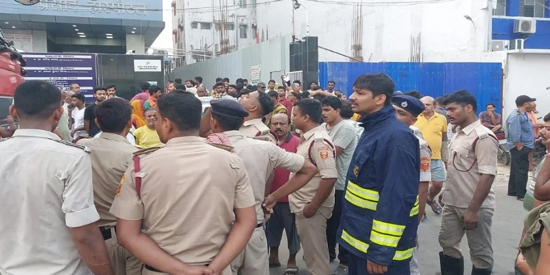 মুজফফপুরের বেসরকারি হাসপাতালে ভয়াবহ অগ্নিকাণ্ড, আইসিইউতে আগুনে মৃত একাধিক