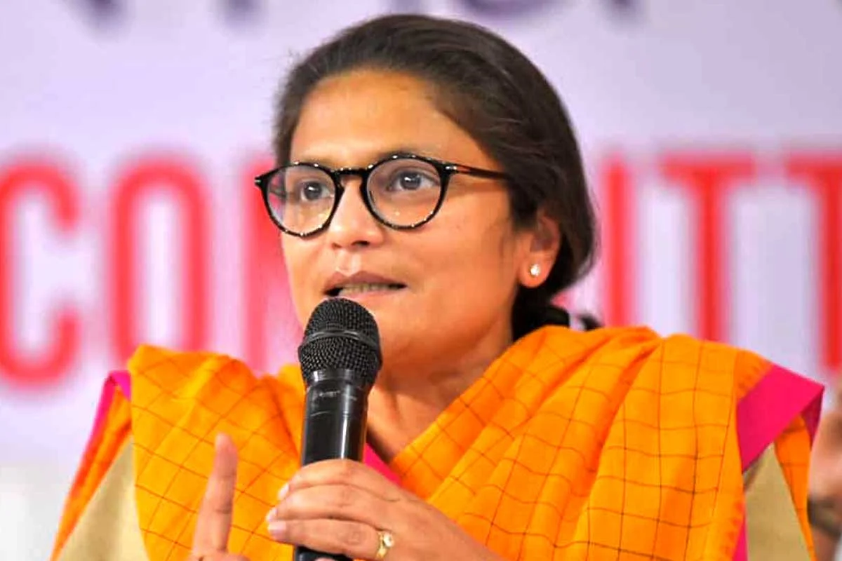রাজ্যসভাতেও তৃণমূলের ভাঙন, সুখেন্দুশেখরের পর সাংসদ পদ ছাড়লেন সুস্মিতা দেব